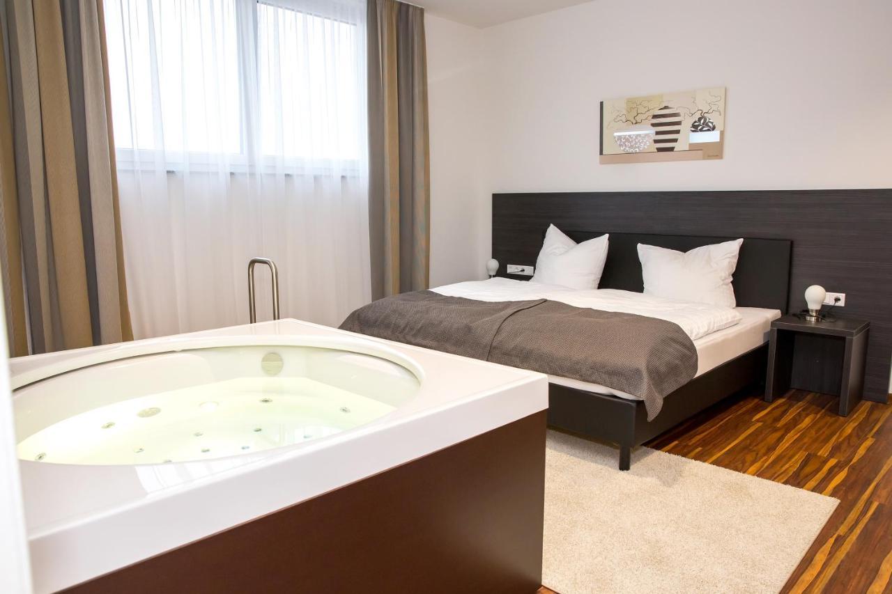 Plus Punkt Private Spa Weingarten  Exteriör bild