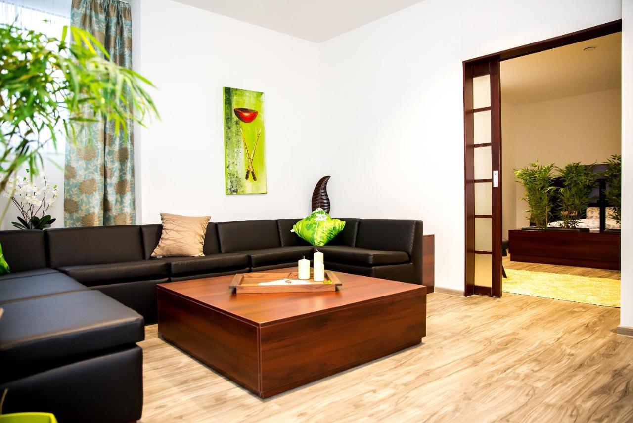 Plus Punkt Private Spa Weingarten  Exteriör bild